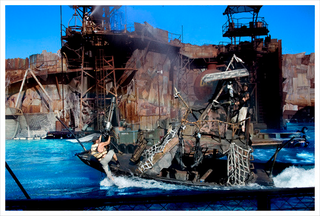 Illustration for article titled They're still doing a Waterworld show at Universal Studios - and it actually looks amazing!